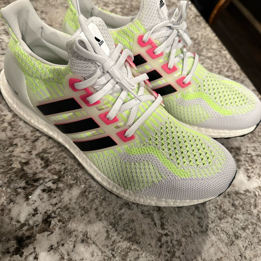 Adidas Ultra Boost 11 5.0.